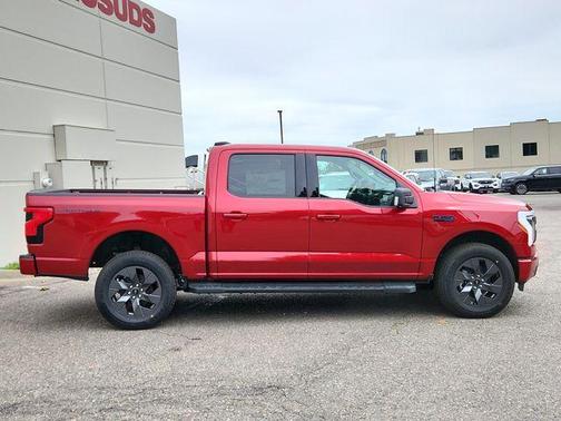 2025 Ford F-150 Lightning Flash