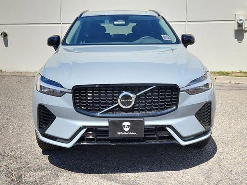 2025 Volvo XC60 Plug-In Hybrid T8 Plus