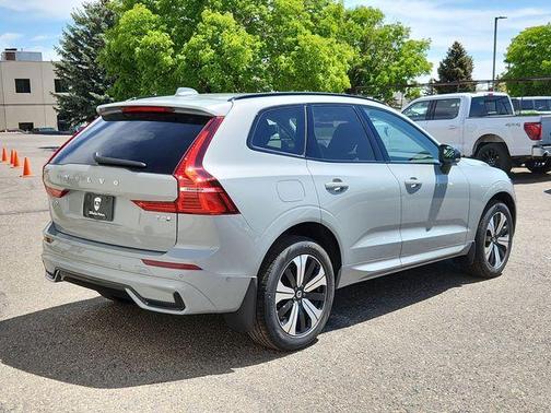 2025 Volvo XC60 Plug-In Hybrid T8 Plus