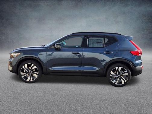 2026 Volvo XC40 B5 Ultra