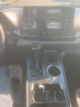 2022 Toyota Sienna Platinum 7 Passenger