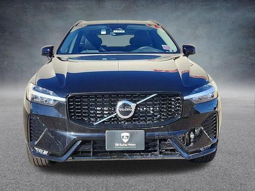 2025 Volvo XC60 B5 Core
