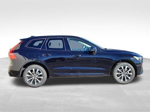 2025 Volvo XC60 B5 Core