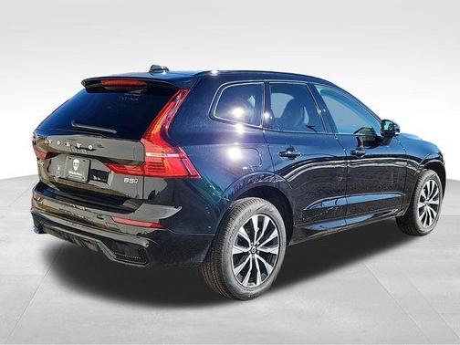 2025 Volvo XC60 B5 Core