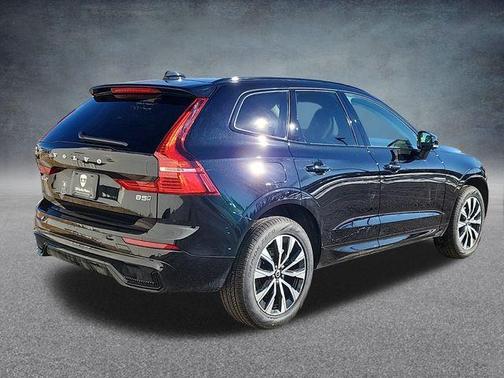 2025 Volvo XC60 B5 Core