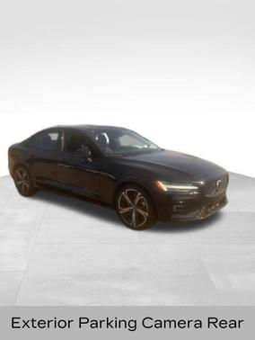 Onyx Black Metallic 2024 Volvo S60 B5 Core Dark Theme