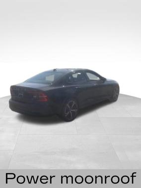 Onyx Black Metallic 2024 Volvo S60 B5 Core Dark Theme