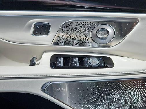 2025 Lincoln Nautilus Black Label