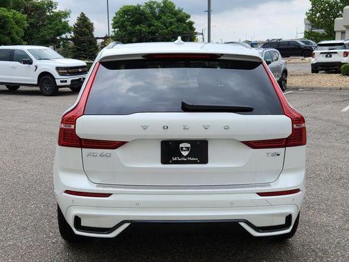2025 Volvo XC60 Plug-In Hybrid T8 Plus