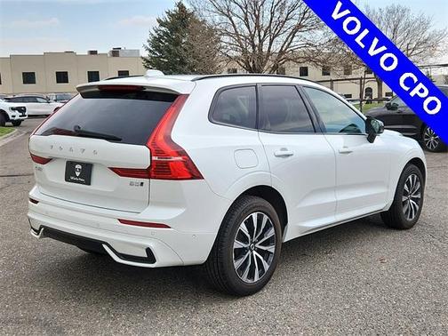 2024 Volvo XC60 B5 Plus Dark Theme