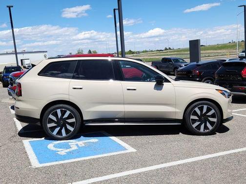 2025 Volvo EX90 Twin Motor Ultra