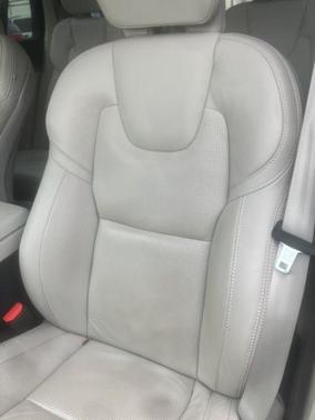 2024 Volvo XC90 Recharge Plug-In Hybrid T8 Ultimate 6-Seater