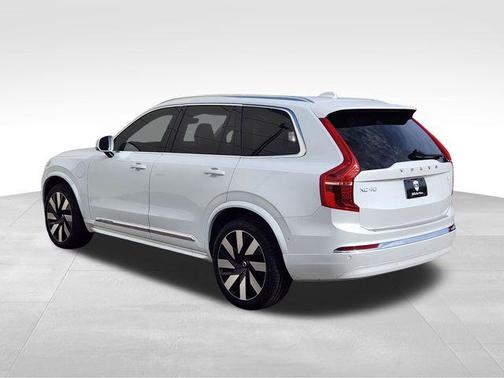 2024 Volvo XC90 Recharge Plug-In Hybrid T8 Ultimate 6-Seater