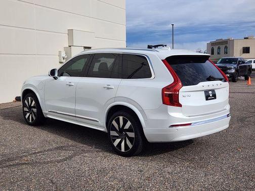 2024 Volvo XC90 Recharge Plug-In Hybrid T8 Ultimate 6-Seater