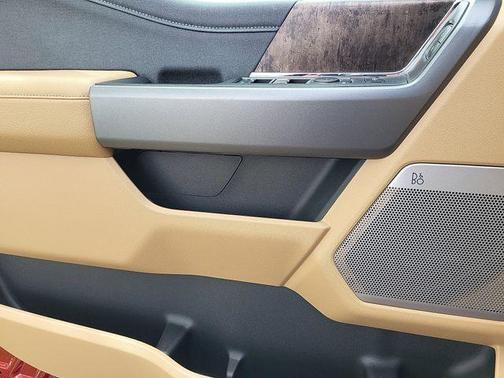 2025 Ford F-350 Lariat Super Duty