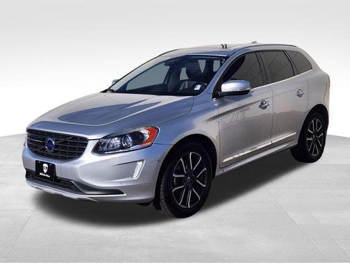 2016 Volvo XC60 T6 Drive-E Platinum