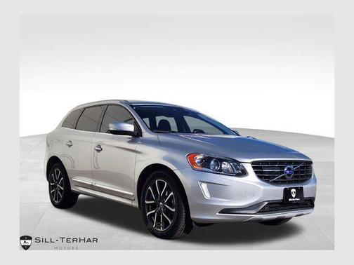 2016 Volvo XC60 T6 Drive-E Platinum