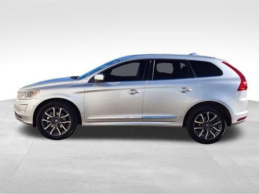 2016 Volvo XC60 T6 Drive-E Platinum