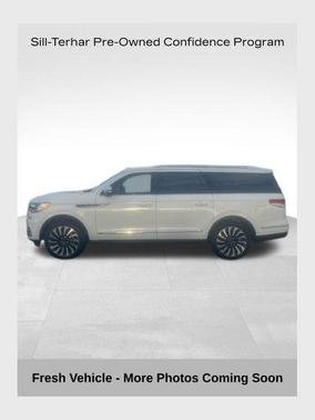 2022 Lincoln Navigator L Black Label