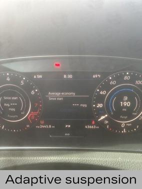 2018 Volkswagen Golf R 2.0T w/DCC & Navigation