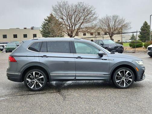 2022 Volkswagen Tiguan 2.0T SEL R-Line