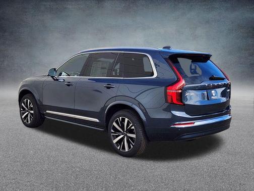 2026 Volvo XC90 B5 Core