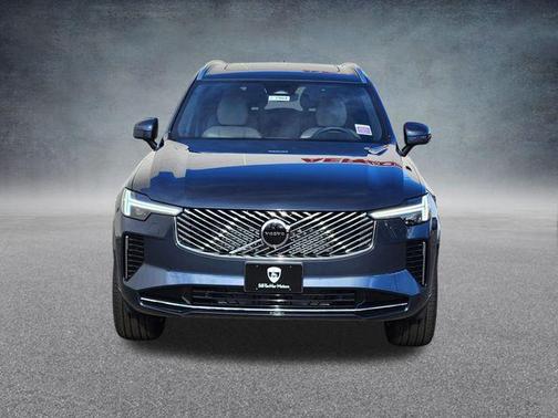 2026 Volvo XC90 B5 Core