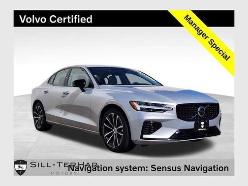 2024 Volvo S60 Recharge Plug-In Hybrid T8 Core Dark Theme