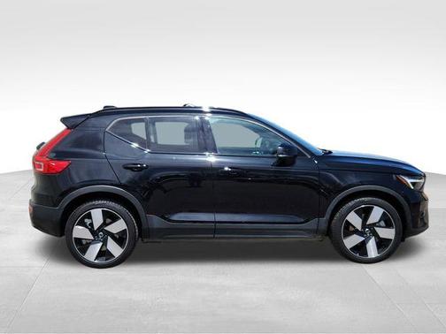 2023 Volvo XC40 Recharge Pure Electric Twin Plus