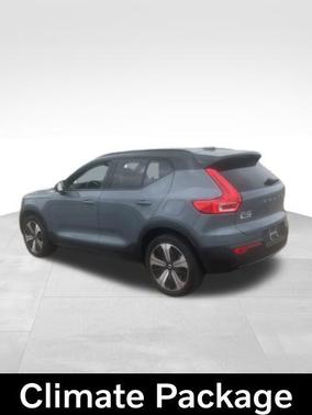 Thunder Gray Metallic 2023 Volvo XC40 Recharge Pure Electric Twin Plus
