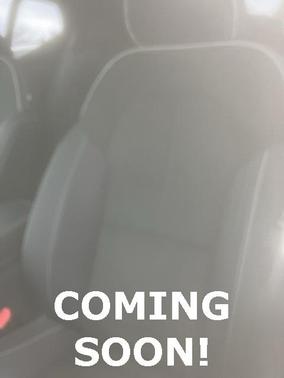 2023 Volvo XC40 B5 Plus Dark Theme