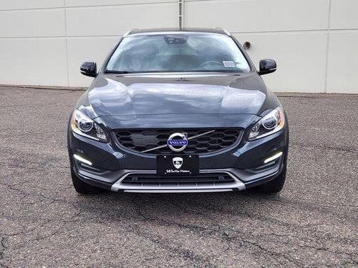 2015 Volvo V60 Cross Country T5 Platinum