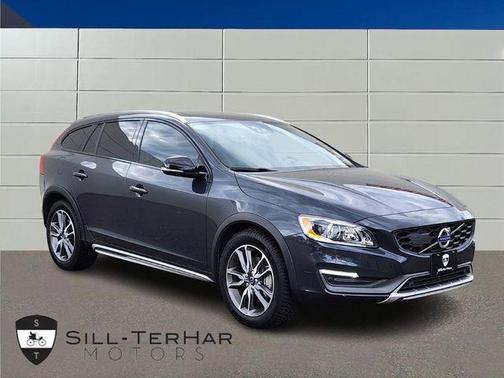 2015 Volvo V60 Cross Country T5 Platinum