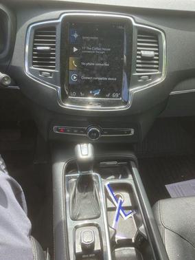 2020 Volvo XC90 T6 Momentum 7 Passenger