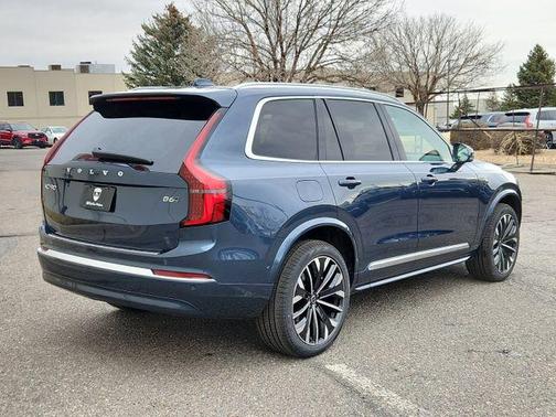 2025 Volvo XC90 B6 Plus 7-Seater