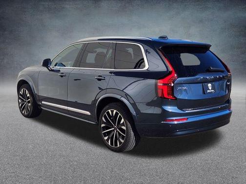 2025 Volvo XC90 B6 Plus 7-Seater
