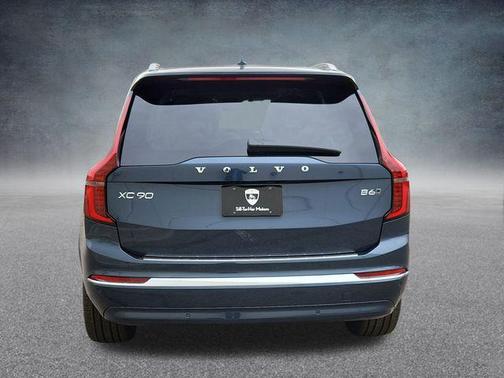 2025 Volvo XC90 B6 Plus 7-Seater