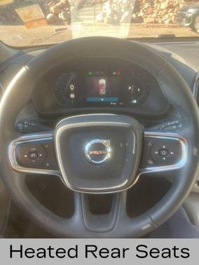 2023 Volvo XC40 B5 Plus Dark Theme