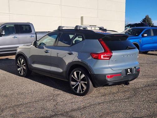 2022 Volvo XC40 Recharge Pure Electric P8 Twin Ultimate