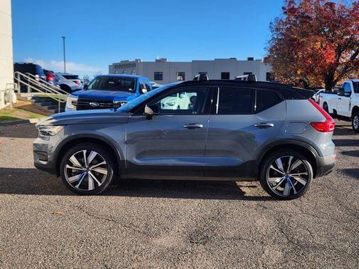 2022 Volvo XC40 Recharge Pure Electric P8 Twin Ultimate
