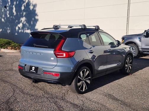 2022 Volvo XC40 Recharge Pure Electric P8 Twin Ultimate