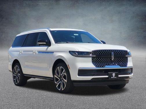 Star White 2026 Lincoln Navigator Reserve