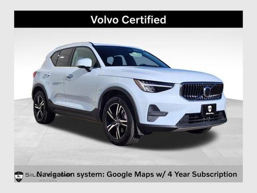 2025 Volvo XC40 B5 Core Bright Theme