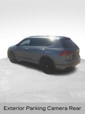 Platinum Gray Metallic 2022 Volkswagen Tiguan 2.0T SE R-Line Black