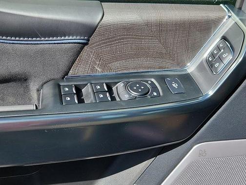 2025 Ford F-350 Platinum