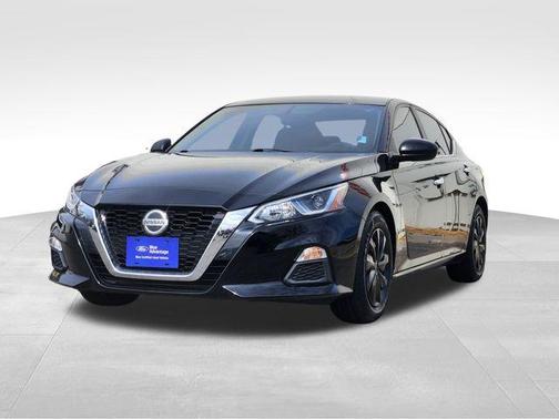 Super Black Clearcoat 2020 Nissan Altima 2.5 S
