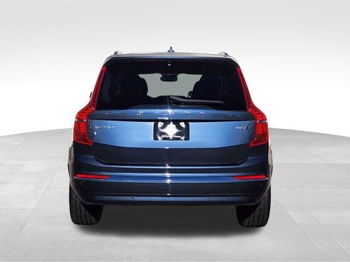 2024 Volvo XC90 B6 Ultimate Bright Theme 6-Seater