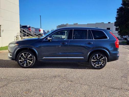 2024 Volvo XC90 B6 Ultimate Bright Theme 6-Seater