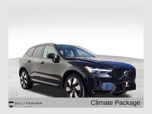 2025 Volvo XC60 Plug-In Hybrid T8 Plus