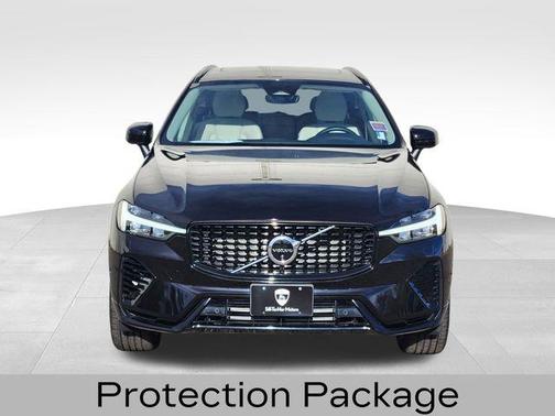 2025 Volvo XC60 Plug-In Hybrid T8 Plus